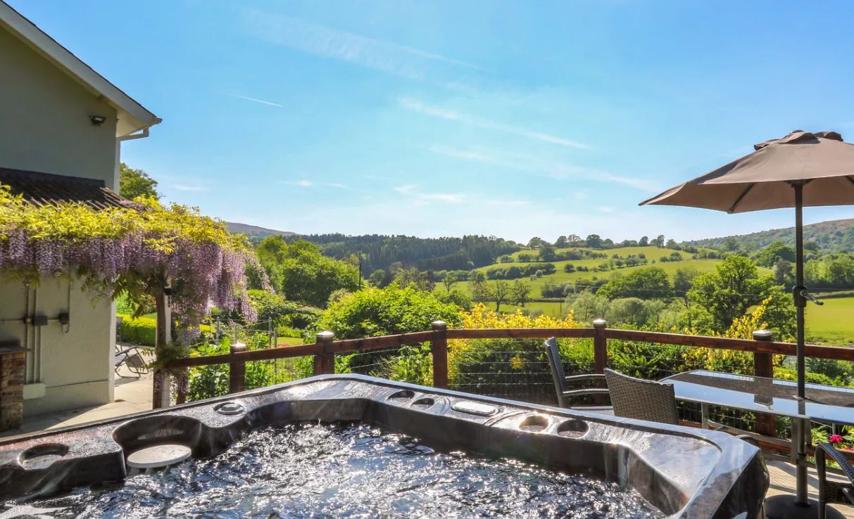 Wales Cottages With Hot Tubs